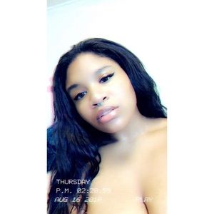 Meet your Posher, Camrie